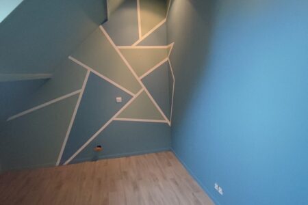 vue sur murs et plafonds chambre d'enfant